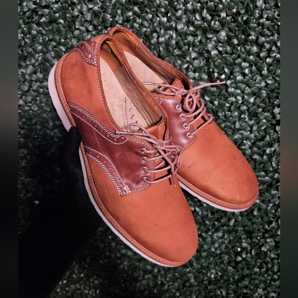 Bostonian Two-Tone Brown Leather Oxfords - Picture 4 of 8